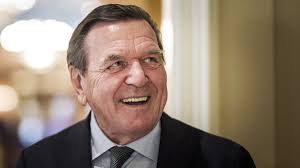 Gerhard schröder, canciller alemán desde 1998 hasta 2005. Gerhard Schroder Wird 75 Zwischen Schillerndem Auftreten Und Volksnahe Zdfheute