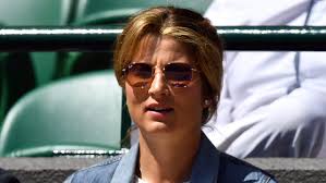 Roger federer roger federer 39 s wife mirka federer 2017. Roger Federer S Wife Mirka Cheers Him On At Wimbledon Heavy Com
