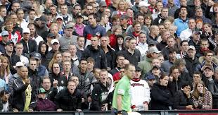 Der fc tut vieles daran, um diesen rowdys einhalt zu gebieten. Fans Van Feyenoord And Fc Utrecht Gather And Are Ready For The Confrontation