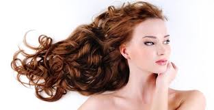 I capelli grassi rappresentano una problematica diffusa: Capelli Grassi Cause Dieta E Rimedi Naturali Veloci E Consigli Per Avere Capelli Sani