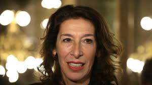 Last name salter first name adele code 1 first name father simche / simon last name mother brummel first name mother rosa location. Das Gesprach Ard Radiofestival 2020 Adele Neuhauser Hr2 De Programm