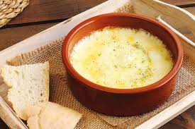 Recette De Trempette Chaude Au Cheddar Et Au Poivre Coup De Pouce Provolone Food Eat