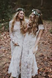 Auf kleider24.net gibt es günstige brautkleider von über 20 online shops, die in vielen kleidershops auch bequem per rechnung bestellt werden können. Wedding Dresses Bohmische Braut Kleid Hochzeit Und Bohmische Hochzeitskleider