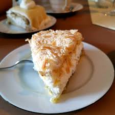 Liegt einer dieser gesichtspunkte vor, benötigst du zusätzlich eine gewerbeerlaubnis. Cafe Mit Selbst Gebackenen Kuchen Nordic Moments