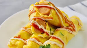 Buat telur gulung yang lebih naik level dan nikmat! Resep Praktis Telur Dadar Gulung Sosis Lifestyle Fimela Com