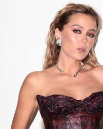 Globos de Ouro ✨️ Stylist: @_sara.peterson_