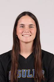 Heidi Earl's Instagram, Twitter & Facebook