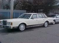 Remote keyless entry w/integrated key transmitter, illuminated entry, illuminated ignition switch and panic button. Lincoln Town Car Questions A C Compressor Will Not Engage Cargurus