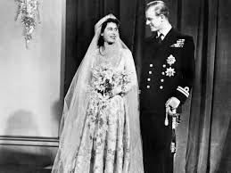 Maybe you would like to learn more about one of these? Queen Elizabeth Ii Wegen Der Rationierung Nach Dem Krieg Sie Finanzierte Ihr Hochzeitskleid Mit Coupons Bunte De