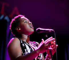 A morna é um tipo de cancão e dança popular de cabo verde. Elida Almeida Wikipedia