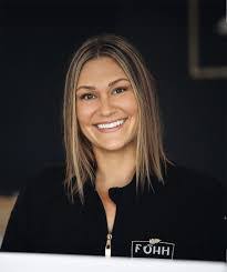 Carly Kirkpatrick's Instagram, Twitter & Facebook