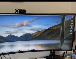 If you have a more flexible budget yet still want a good value for an ultrawide curved monitor, xiaomi has got you covered. Using A Damaged Ultrawide Monitor Displays Linus Tech Tips