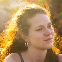 Laura Leder's Instagram, Twitter & Facebook