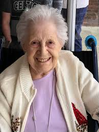 Removing a hand from a picture and adding a new background