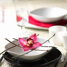 Los visitantes a japón a menudo están entusiasmados con la variedad de alimentos, pero muchas personas están un poco nerviosas por comer costumbres en restaurantes y hogares japoneses. Decora Tu Mesa A La Japonesa