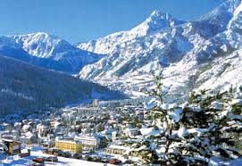Town / resort bardonecchia resort is situated high in the northern corner of the scenic region of sal di susa. Ski Holidays In Italy Bardonecchia