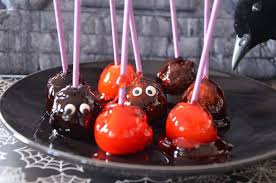 Mini Pommes D Amour A Croquer Pour Halloween Recette Mini Pomme Pomme D Amour Alimentation