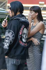 To many, he's known for. Dave Navarro Beziehung Vermogen Grosse Tattoo Herkunft 2021 Taddlr