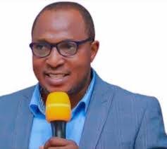 Kobena Arhin's Instagram, Twitter & Facebook