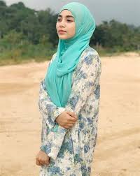 Intan malu dengan keadaan keluarganya, apatah lagi ibunya. Pelakon Curi Curi Cinta Drama Curi Curi Cinta Episod 20 Hiburan Curi Curi Cinta Episode 01 Official Trailer Youtube Sipoliin