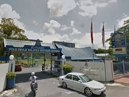 Menurutnya, mangsa berusia 33 tahu menyedari kehilangan motosikal yang ditinggalkan dalam keadaan berkunci di rumahnya pada 7.30. Tentera Indonesia Ditahan Curi Motor Di Sarawak Berita Projekmm