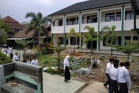 Smp negeri 11 bandung nss : Di Balik Penangkapan Kasek Smp Favorit Terlibat Pungli Di Bandung