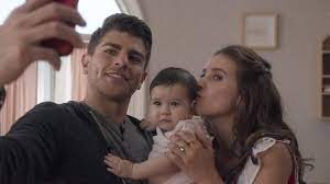 Título original madre solo hay dos tmdb rating 7 1 votos Daughter From Another Mother Netflix Official Site