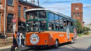 Trolley and Bus Tours in Nashville