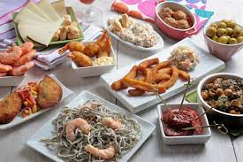 Assiettes de poulpes tièdes en vinaigrette. 10 Recettes De Tapas Espagnoles A Faire Soi Meme