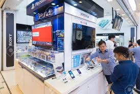 Variety of shopping malls are within walking distance such as berjaya times square, low yat plaza, sungei wang plaza, lot 10, fahrenheit 88. Kuala Lumpur March 13 2017 A Sony Store In Plaza Low Yat Sony Corporation Japan Is One Of The Leading Manufacturers Of Electronic Products For The Consumer And Professional Markets Stock