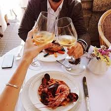 Cosas Que Puedes Hacer Cuando Te Quedas A Solas Con Tu Novio Cenas Romanticas Cena De Cita Cosas Que Hacer Con Tu Novio