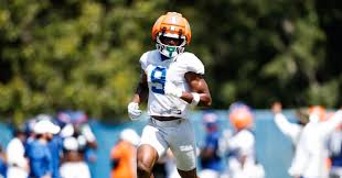 Sturdivant catching passes