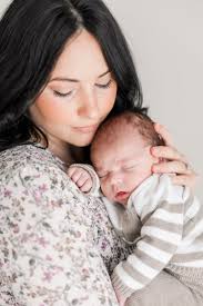 Kentucky maternity, newborn, and family photographer