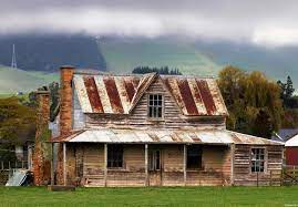 Old Fashioned Old Farmhouse With Wrap Around Porch Beautiful Old Fashioned Old Farmhouse With Wra Old Farm Houses Farmhouse Style House House Plans Farmhouse