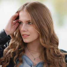 Rachel Delong's Instagram, Twitter & Facebook