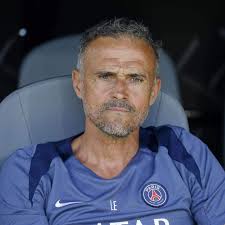 Luis Enrique se l'emporta de LaLiga amb una oferta a última hora