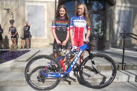 In her first season as a junior in 2016, lecomte became french champion and won several races of the coupe de france de vtt. Interview Croisee De Loana Lecomte Et Isaure Medde Actualite Velo Feminines