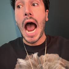 Karen Gulli's Instagram, Twitter & Facebook