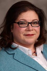 Lisa Dircks's Instagram, Twitter & Facebook