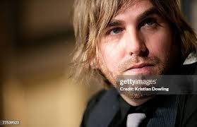 Musicians Chrissy Amphlett and Mark McEntee of The Divinyls pose... News  Photo