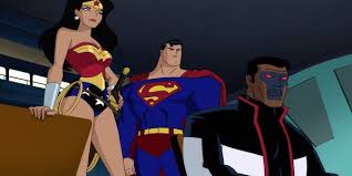 Adaptación del primer arco de la liga new 52 justice league aunque he empezado este artículo con la película anterior, la que oficialmente inicia el universo animado de dc es esta película: La Liga De La Justicia Vs Los Cinco Fatales Revelan Trailer De La Pelicula Anmtv