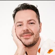 Paralympian & Diversity Speaker Ade Adepitan at Great British Speakers.