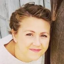 Maggie Mills (@magzmillz)