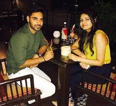Bhuvneshwar kumar biograhy aaj hum aapko bhuvneshwar kumar ke bare mein kuch aisi baate batayenge jo shayad. Nupur Nagar Bhuvneshwar Kumar S Wife Wiki Age Family Biography More Wikibio