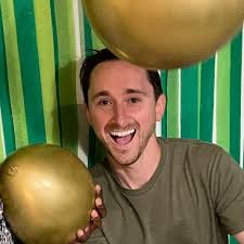 Adrian Peterson set the NFL's single-game rushing record 13 years ago today  with 296 yards with the Minnesota Vikings. 🚨 𝐀𝐒 𝐀 𝐑𝐎𝐎𝐊𝐈𝐄 🚨 (via  NFL)