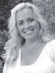 Deanna Dawn's Instagram, Twitter & Facebook