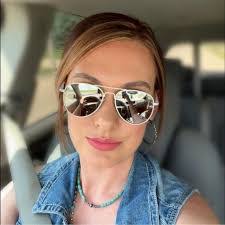 Michelle Rawson's Instagram, Twitter & Facebook