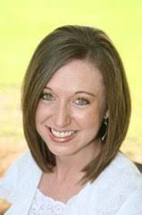 Ashley Smoak's Instagram, Twitter & Facebook