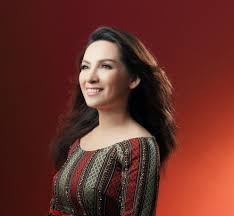 Phi nhung diễn viên : Tiá»ƒu Sá»­ Ca SÄ© Phi Nhung