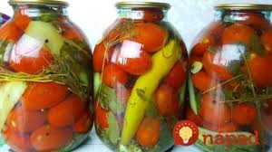 сколько соли на 1 литр воды для засолки помидор Ruske Nakladane Rajciny S Cesnakom Bez Zavarania Tento Rok Robim Zasobu Aspon Do Zimy Famozna Chut Plnena Paprika Recepty Jedlo